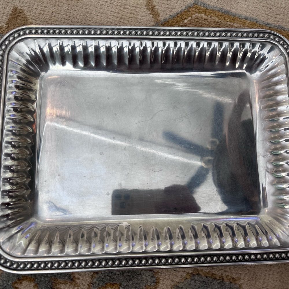 Wilton Armetale Flutes & Pearls 14” rectangular tray